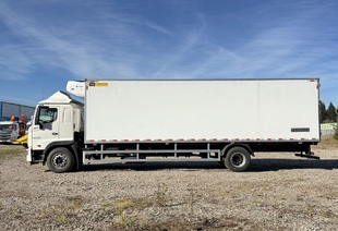 HINO 700 (18т) 4×2 РЕФРИЖЕРАТОР ХОУ THERMO KING T-1080